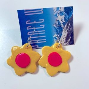 Polymer Clay Daisy Earrings